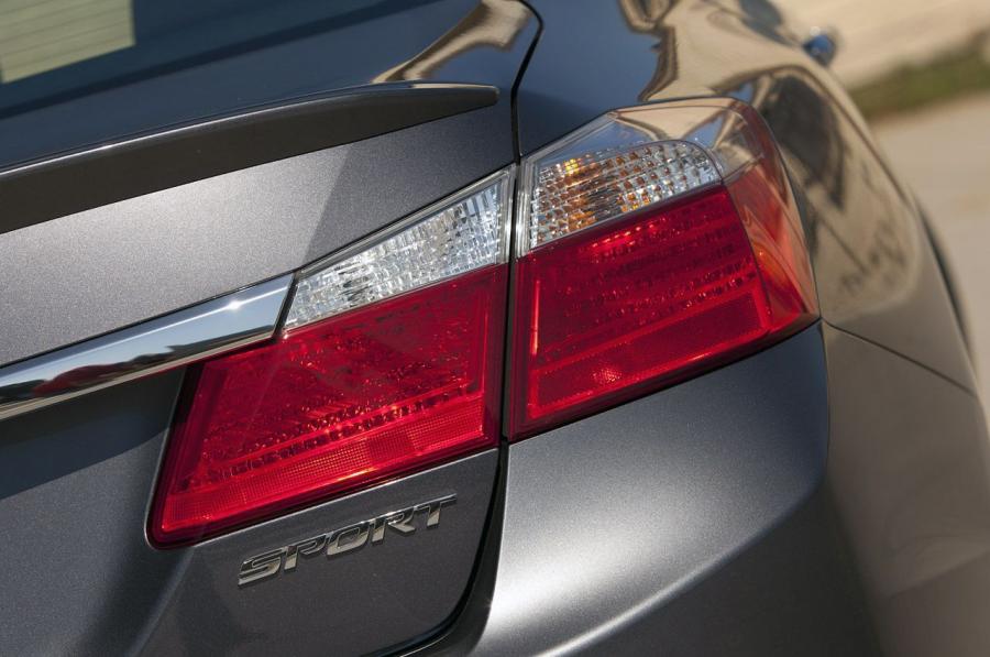  Honda Accord Sport Sedan 2013 года  (фото 26 из 147)